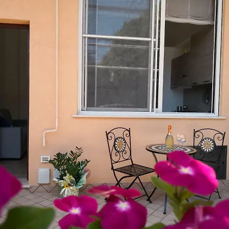 Tiny House Naxos Guest house *