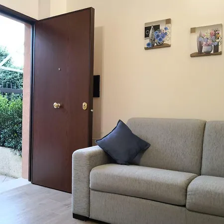 ゲストハウス Tiny House Naxos ジャルディーニ・ナクソス