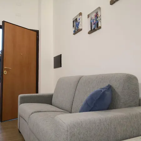 Tiny House Naxos ゲストハウス 3*