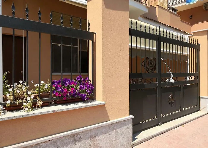 Tiny House Naxos ジャルディーニ・ナクソス